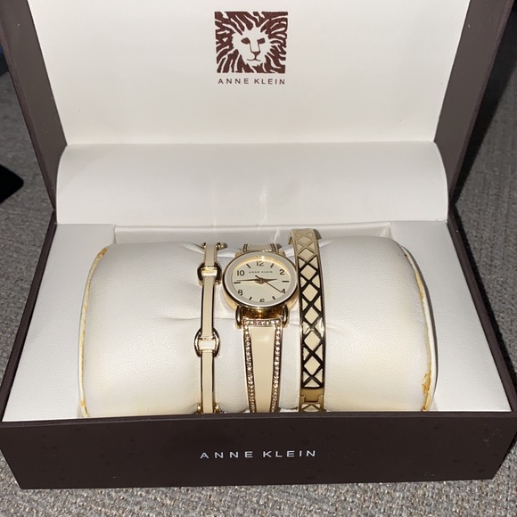 Anne Klein watch set - Picture 3 of 4
